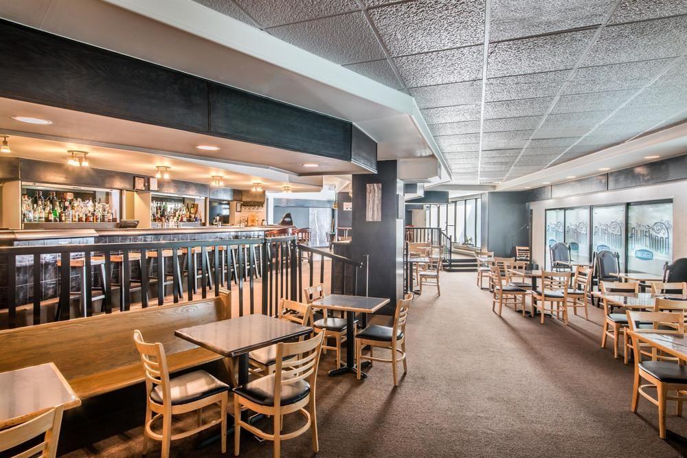 Howard Johnson By Wyndham Kitchener Conestoga Ngoại thất bức ảnh