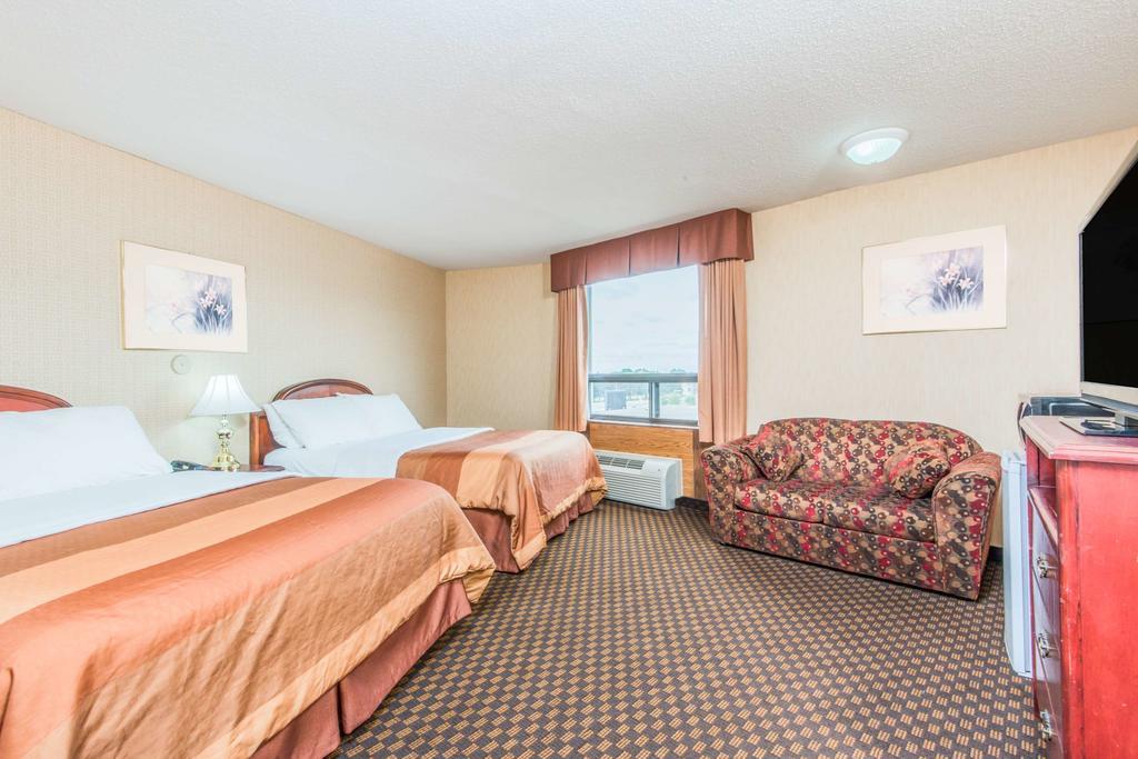 Howard Johnson By Wyndham Kitchener Conestoga Ngoại thất bức ảnh